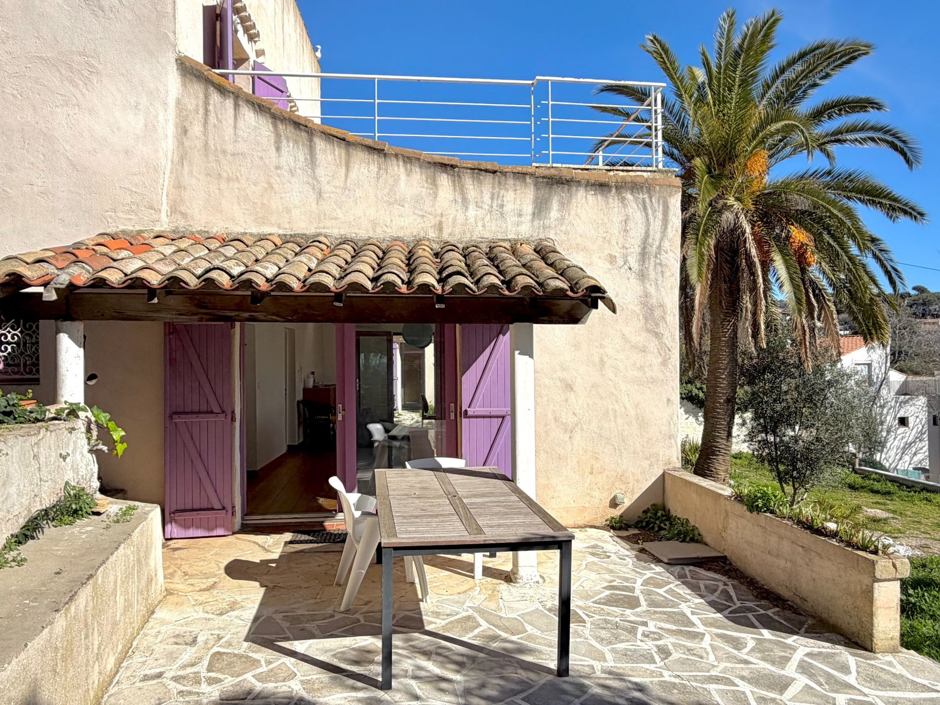 house 4 Rooms for sale on SETE (34200)