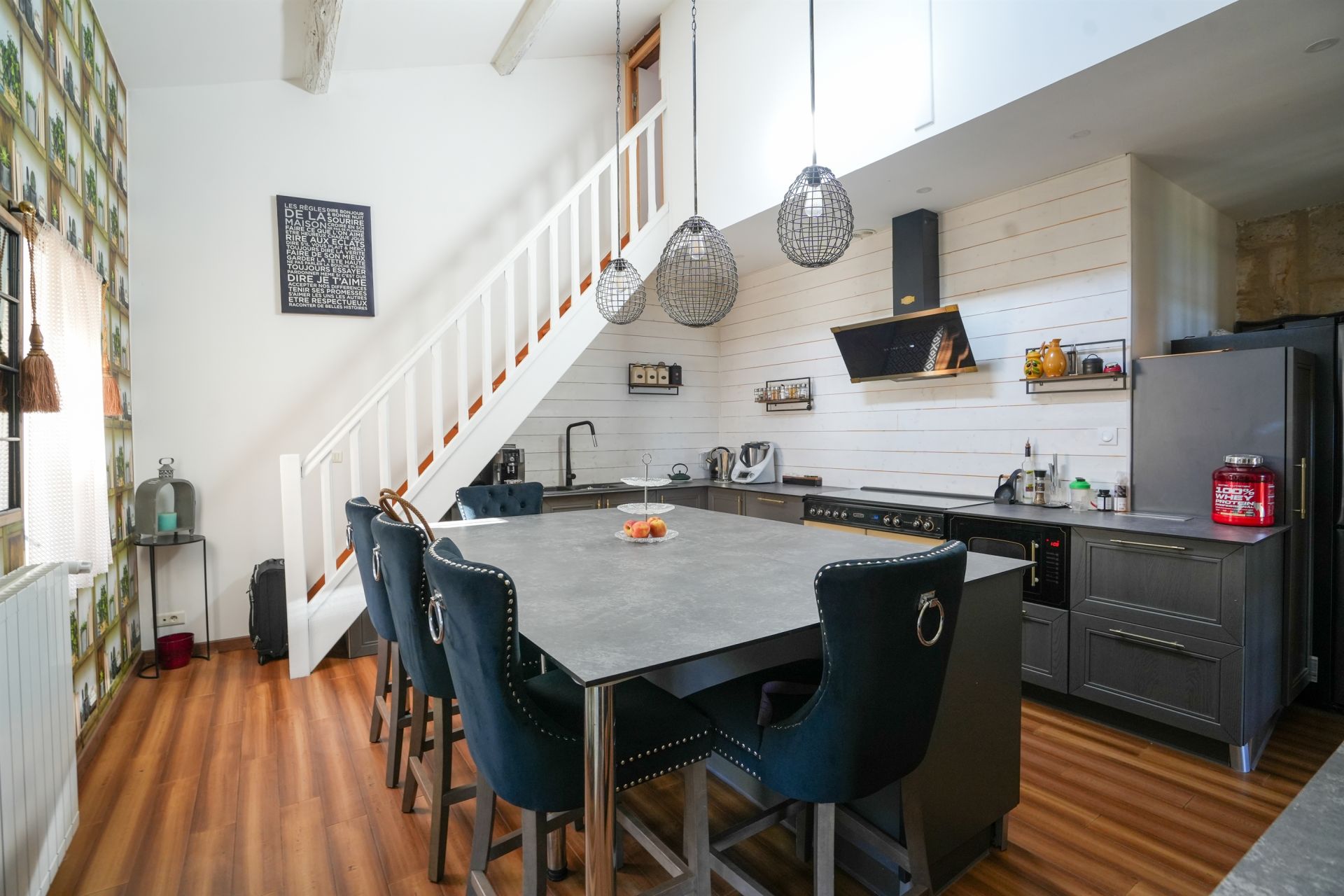 castle 16 Rooms for sale on BEZIERS (34500)