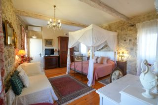 castle 16 Rooms for sale on BEZIERS (34500)