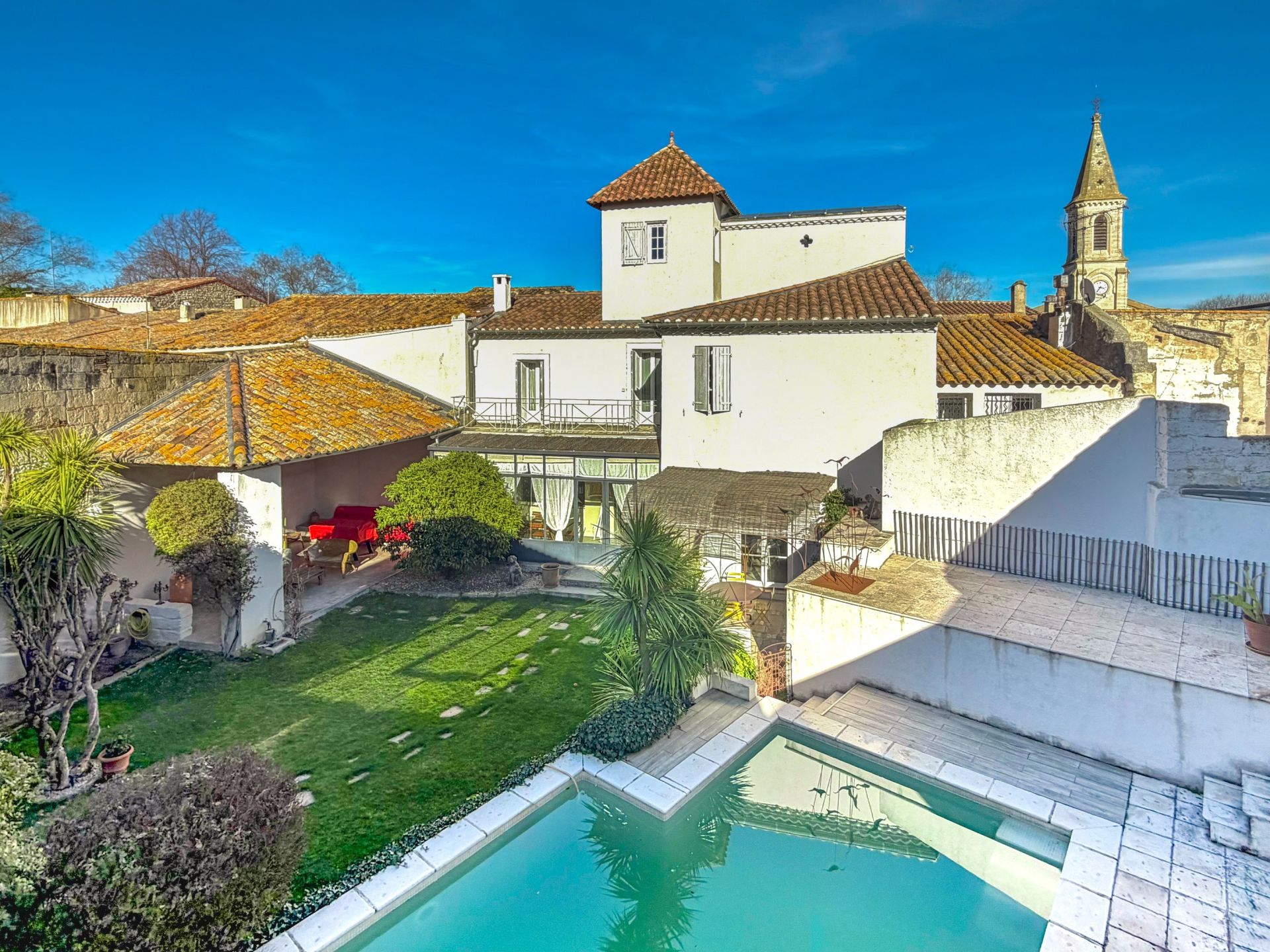 house 10 Rooms for sale on MAUGUIO (34130)