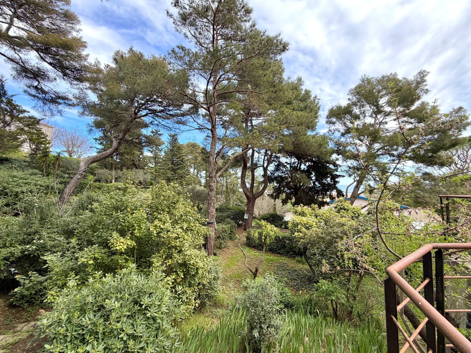 house 7 Rooms for sale on SETE (34200)