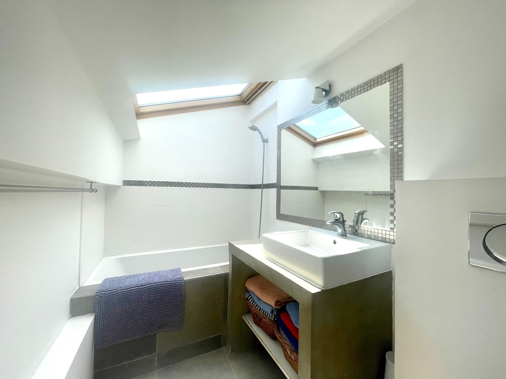 apartment 5 Rooms for sale on MONTPELLIER (34000)