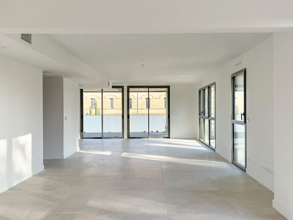 apartment 4 Rooms for sale on MONTPELLIER (34090)