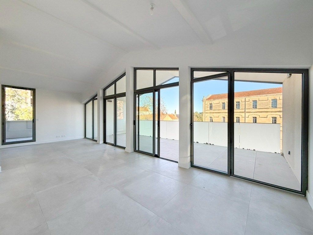 apartment 7 Rooms for sale on MONTPELLIER (34090)