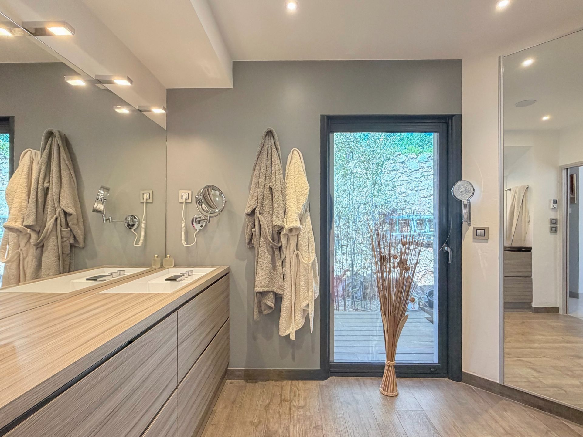 house 9 Rooms for sale on SETE (34200)