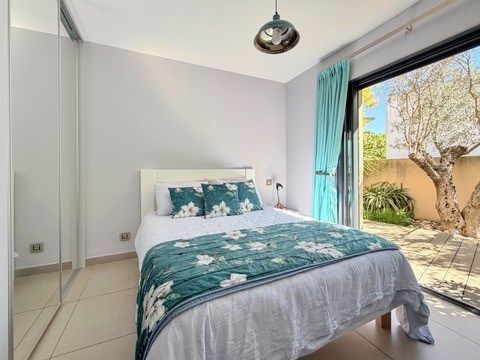 house 9 Rooms for sale on SETE (34200)