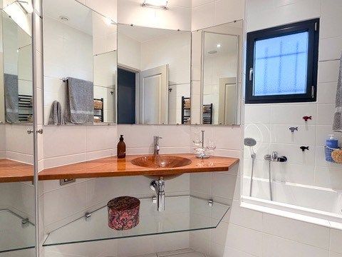 house 9 Rooms for sale on SETE (34200)