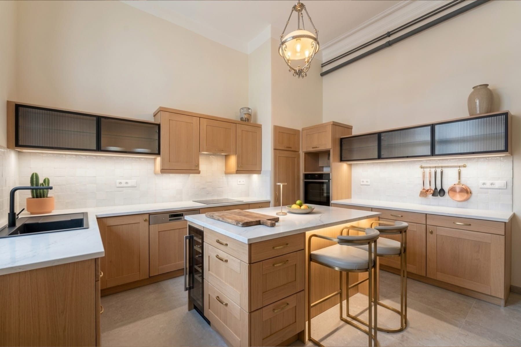 building for sale on SETE (34200)