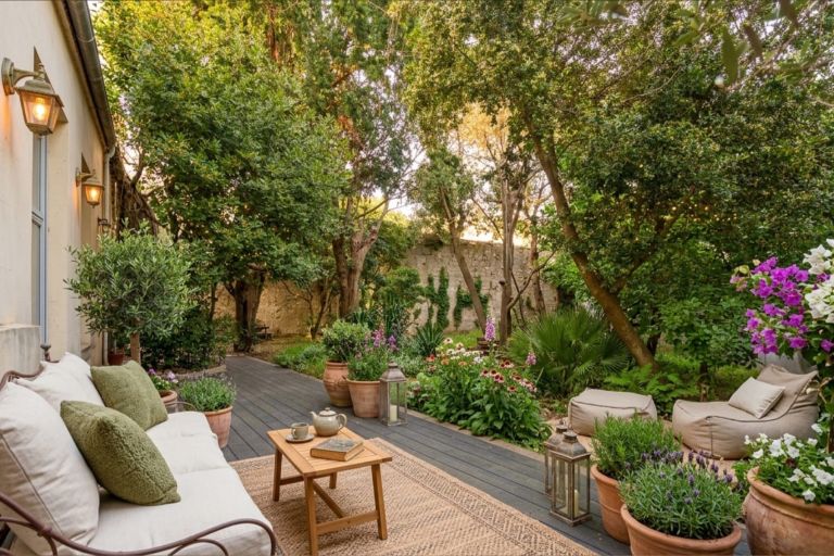 building for sale on SETE (34200)