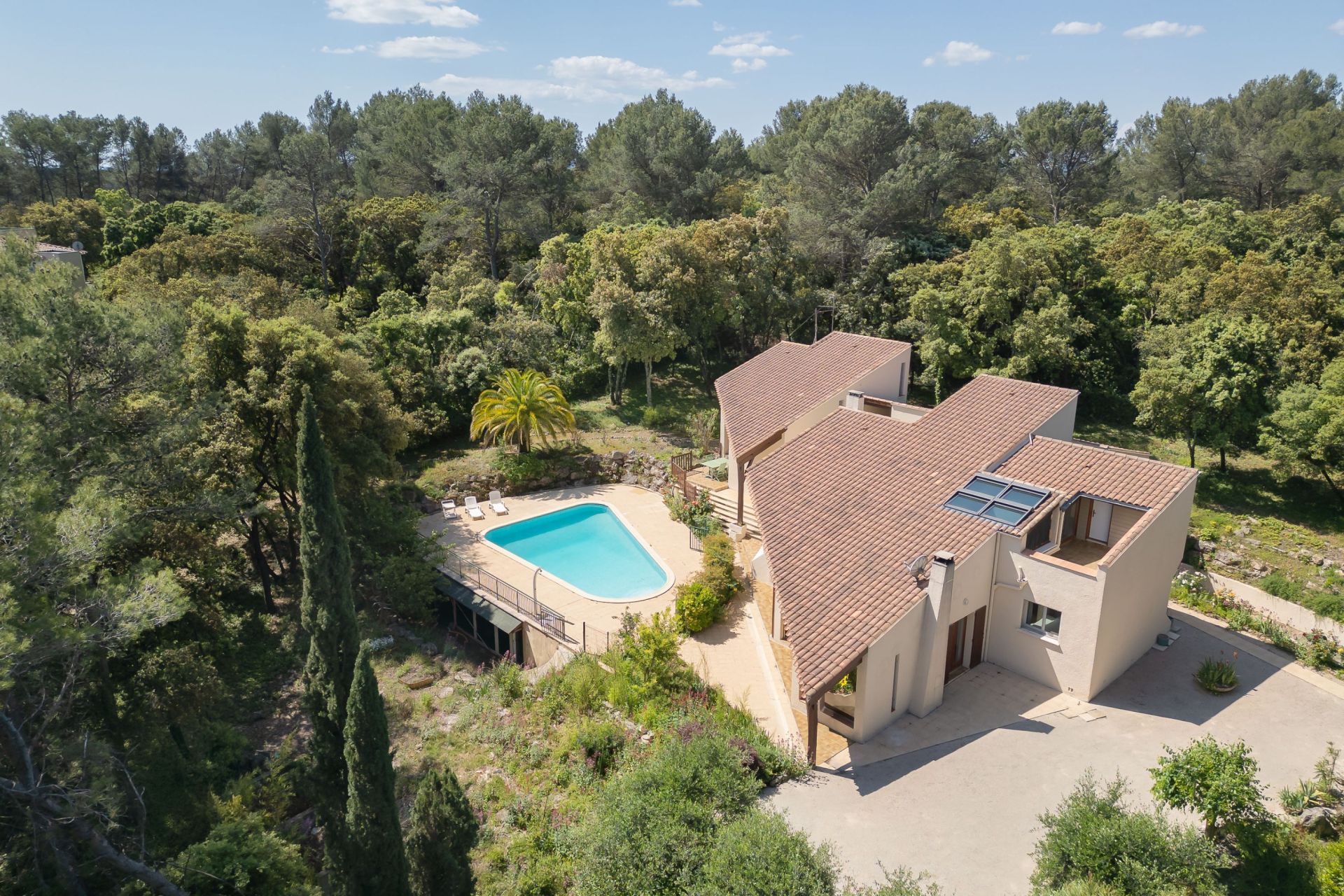 house 9 Rooms for sale on MONTPELLIER (34000)