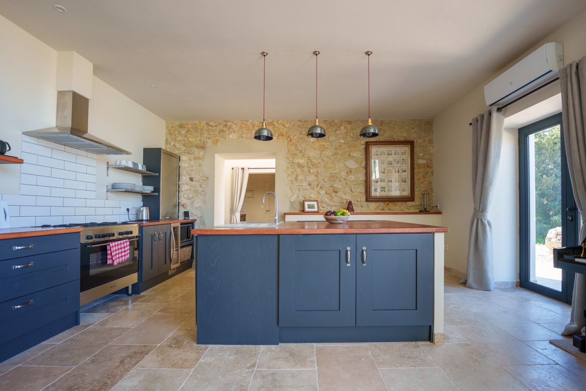 house 5 Rooms for sale on ALIGNAN DU VENT (34290)