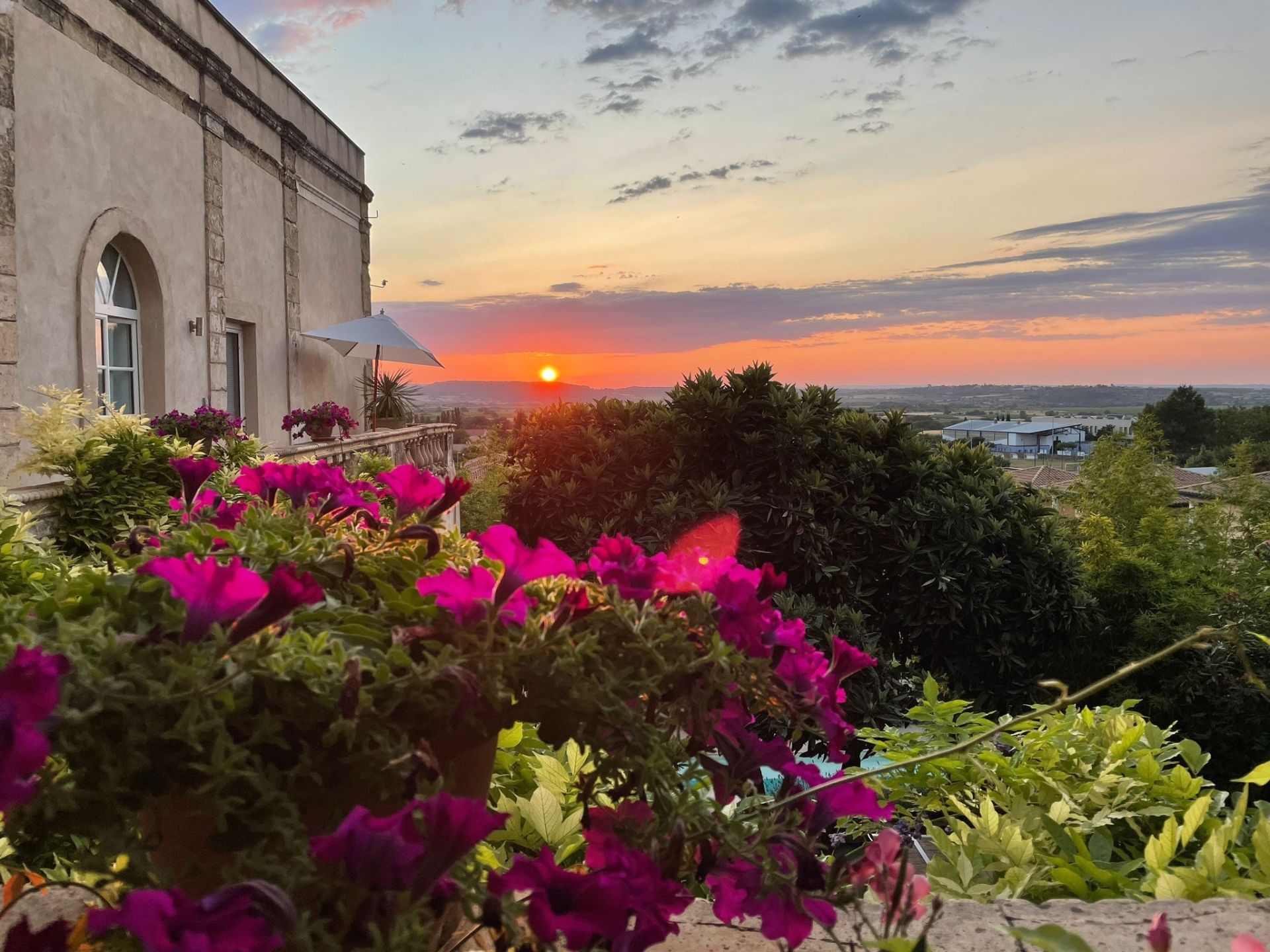 house 12 Rooms for sale on ROUJAN (34320)