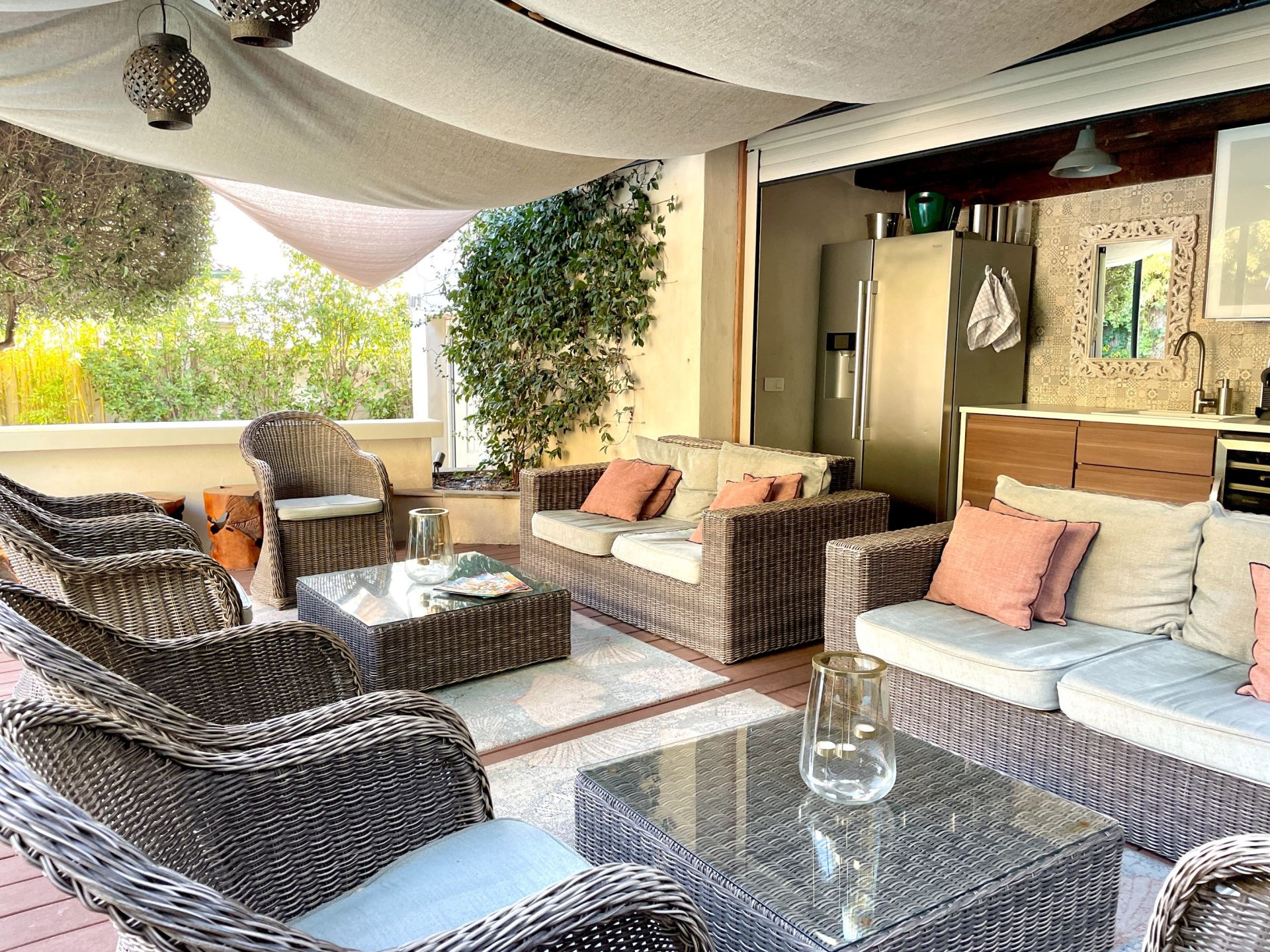 house 12 Rooms for sale on ROUJAN (34320)