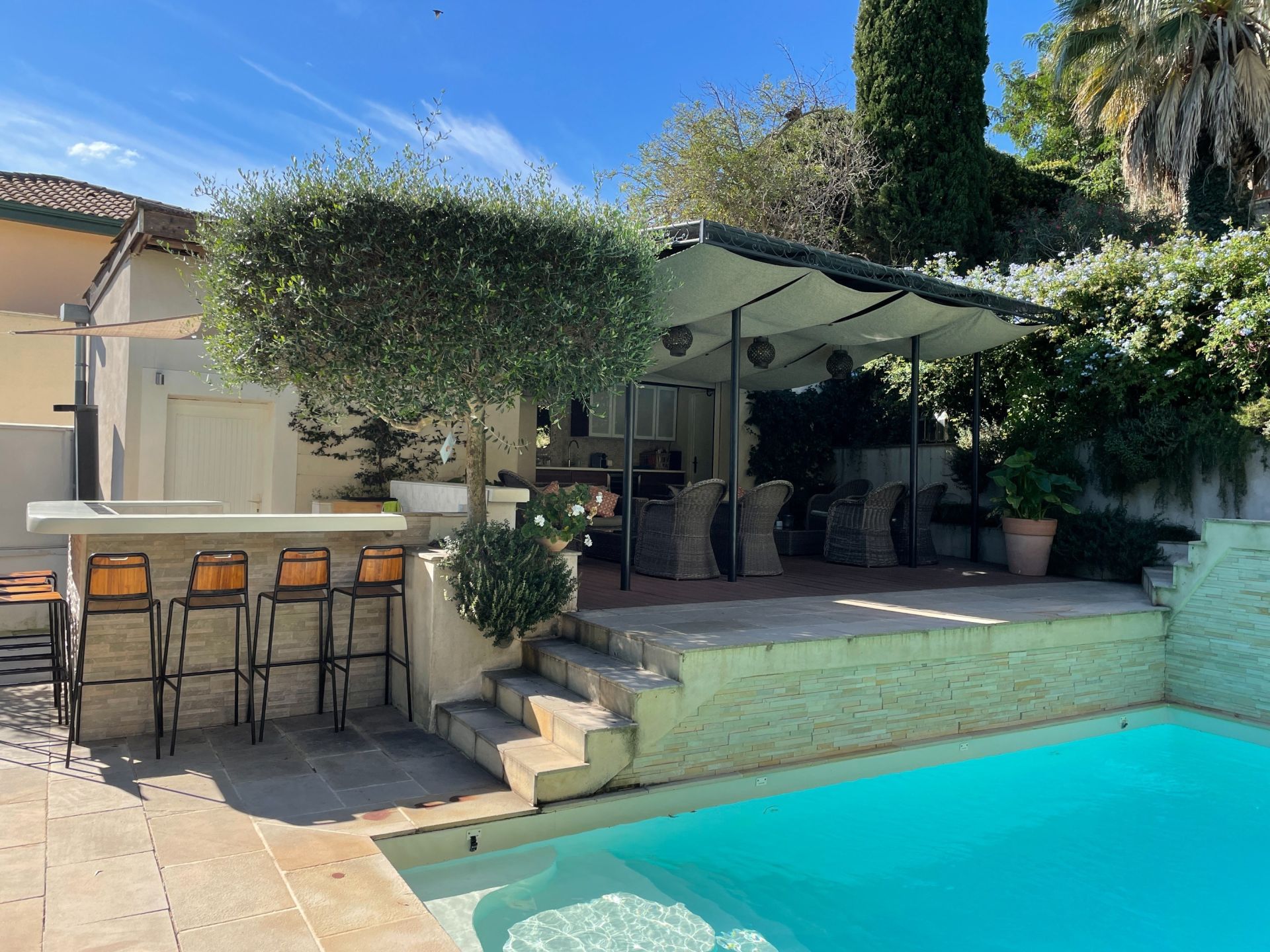 house 12 Rooms for sale on ROUJAN (34320)