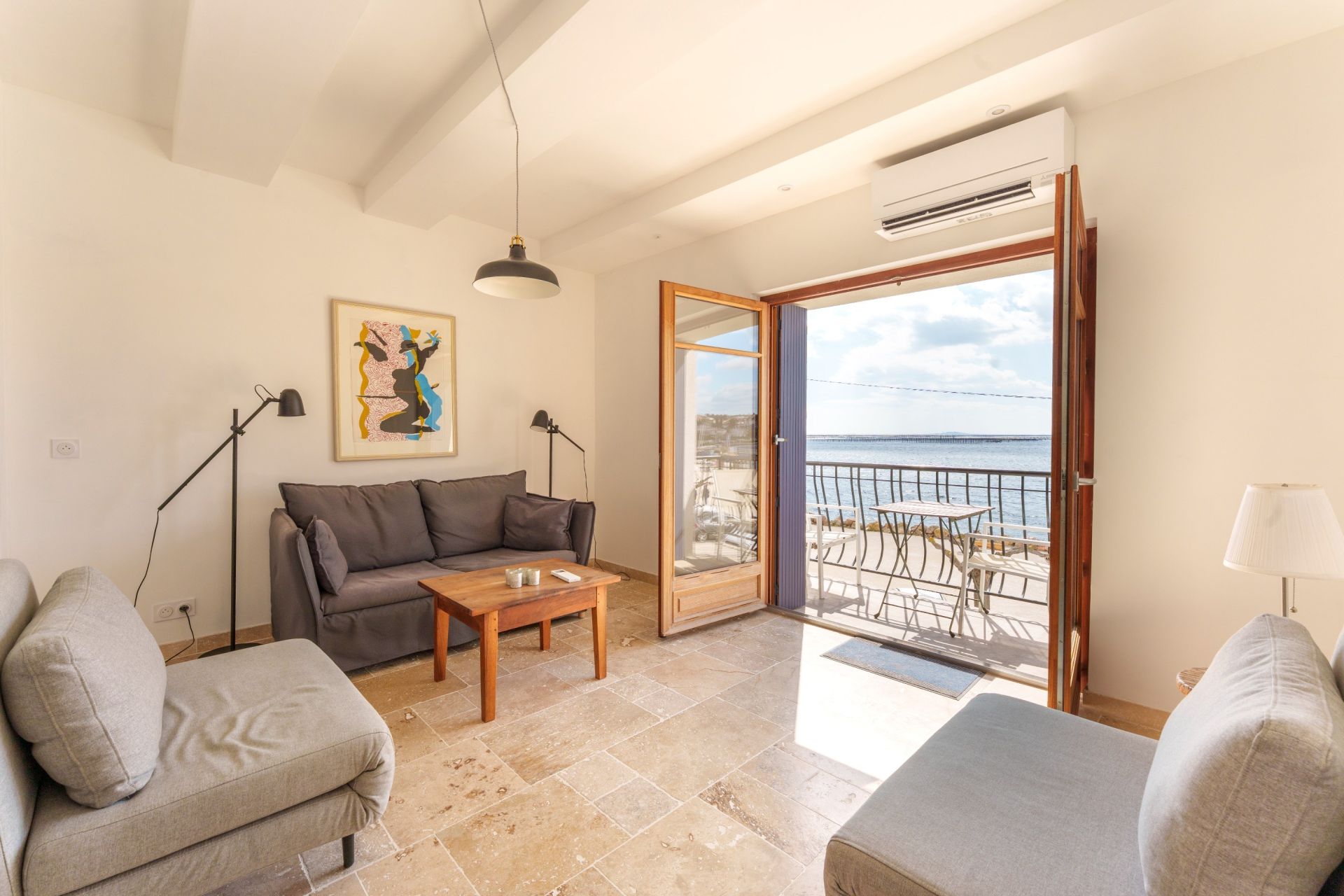 house 9 Rooms for sale on BOUZIGUES (34140)