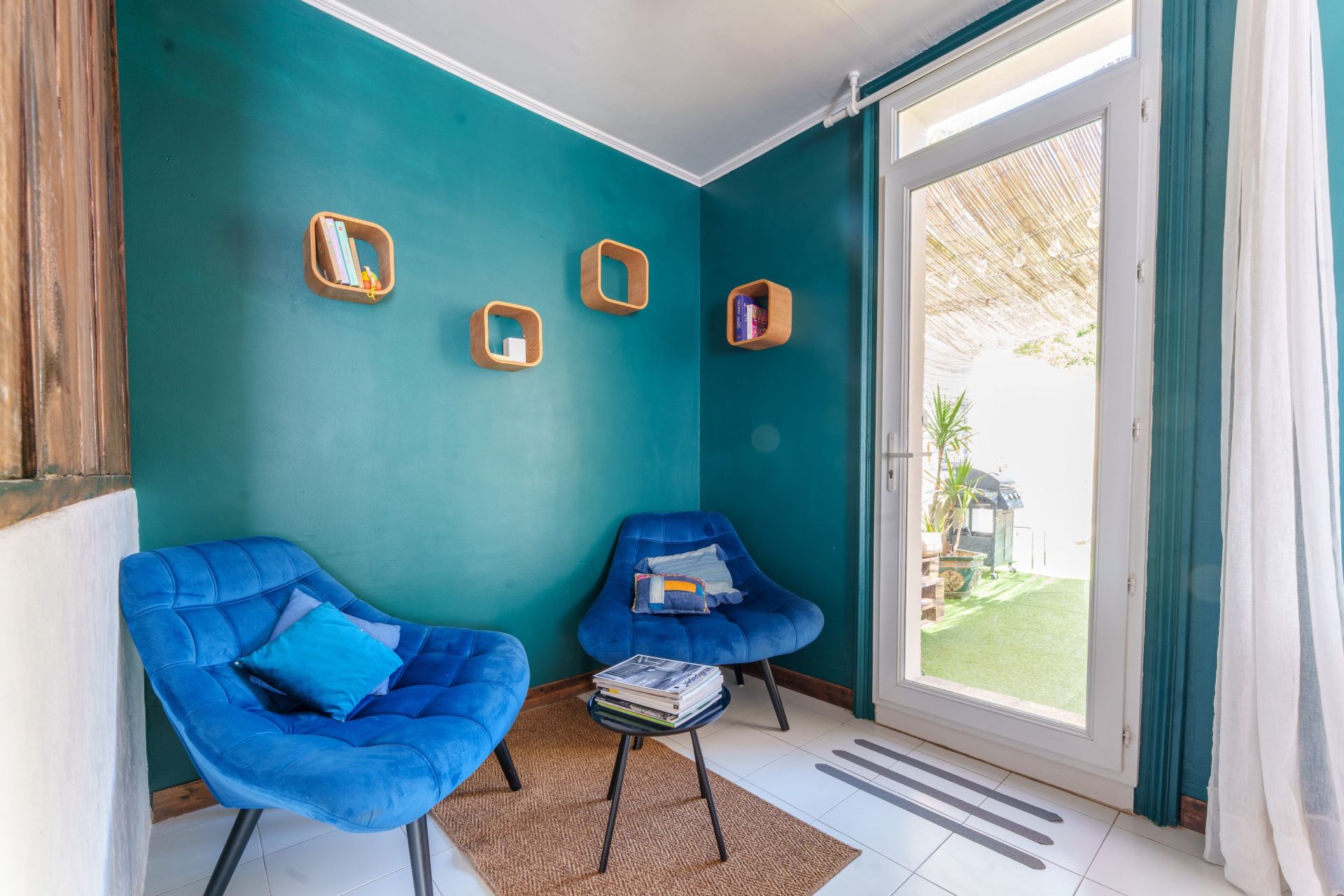 house 10 Rooms for sale on TEYRAN (34820)