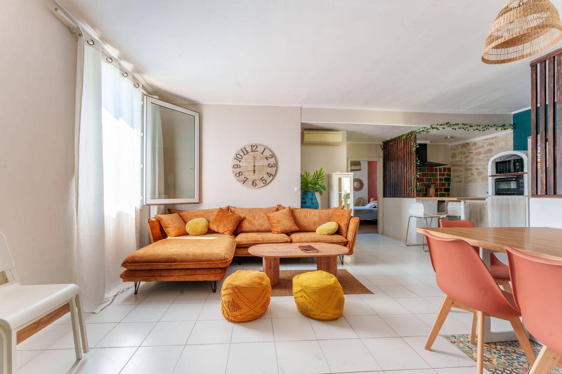house 10 Rooms for sale on TEYRAN (34820)