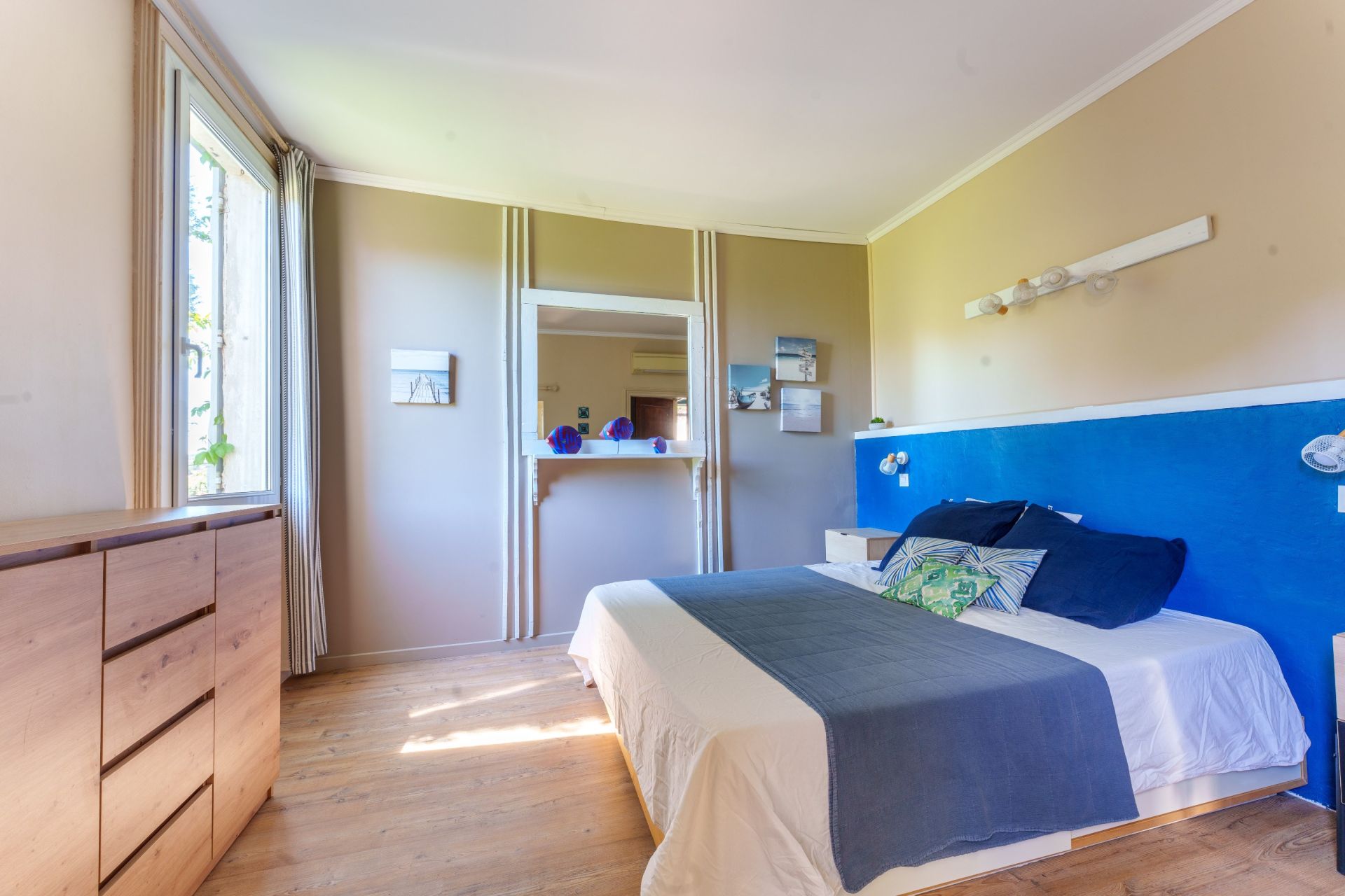 house 10 Rooms for sale on TEYRAN (34820)