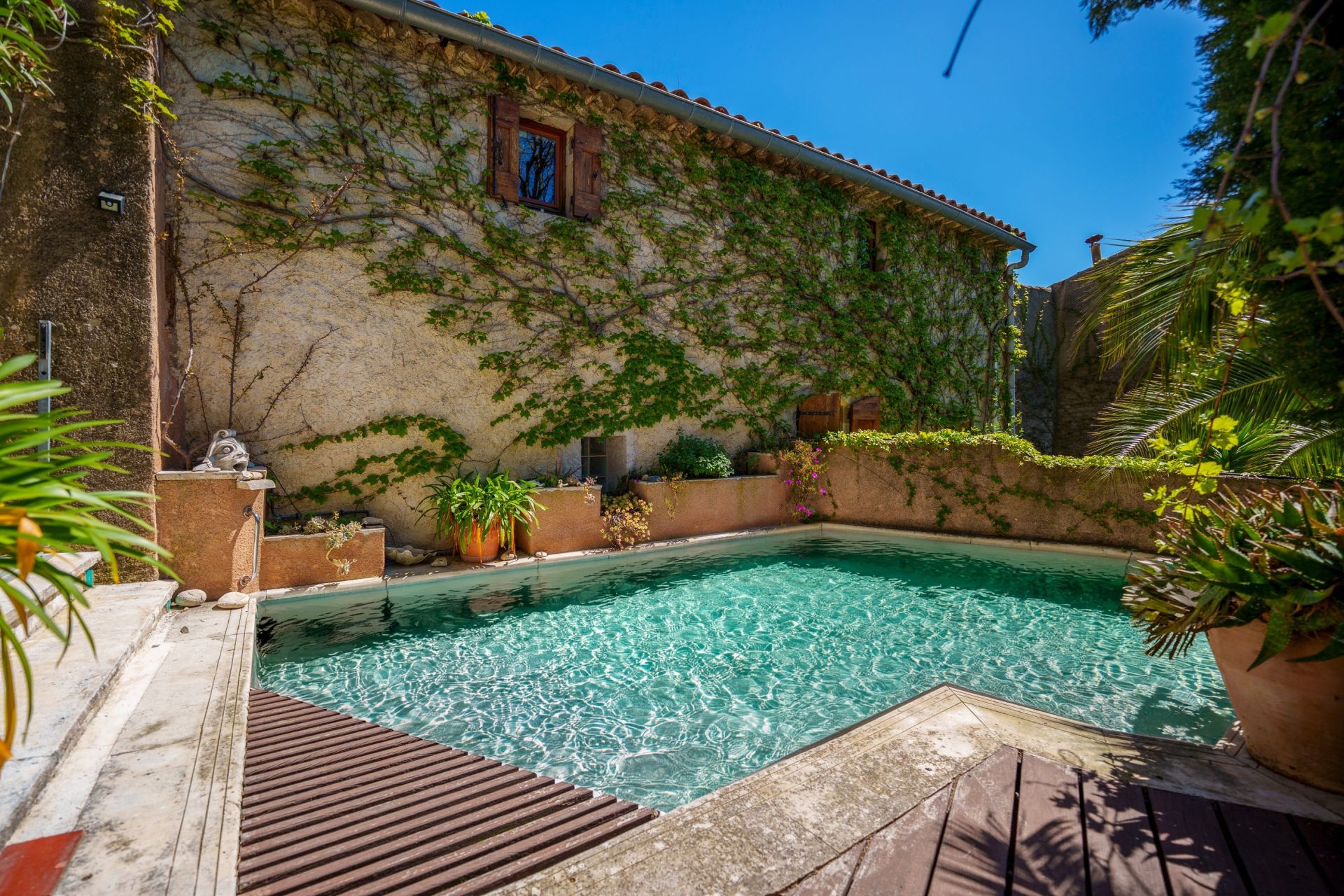 house 13 Rooms for sale on MONTPEYROUX (34150)