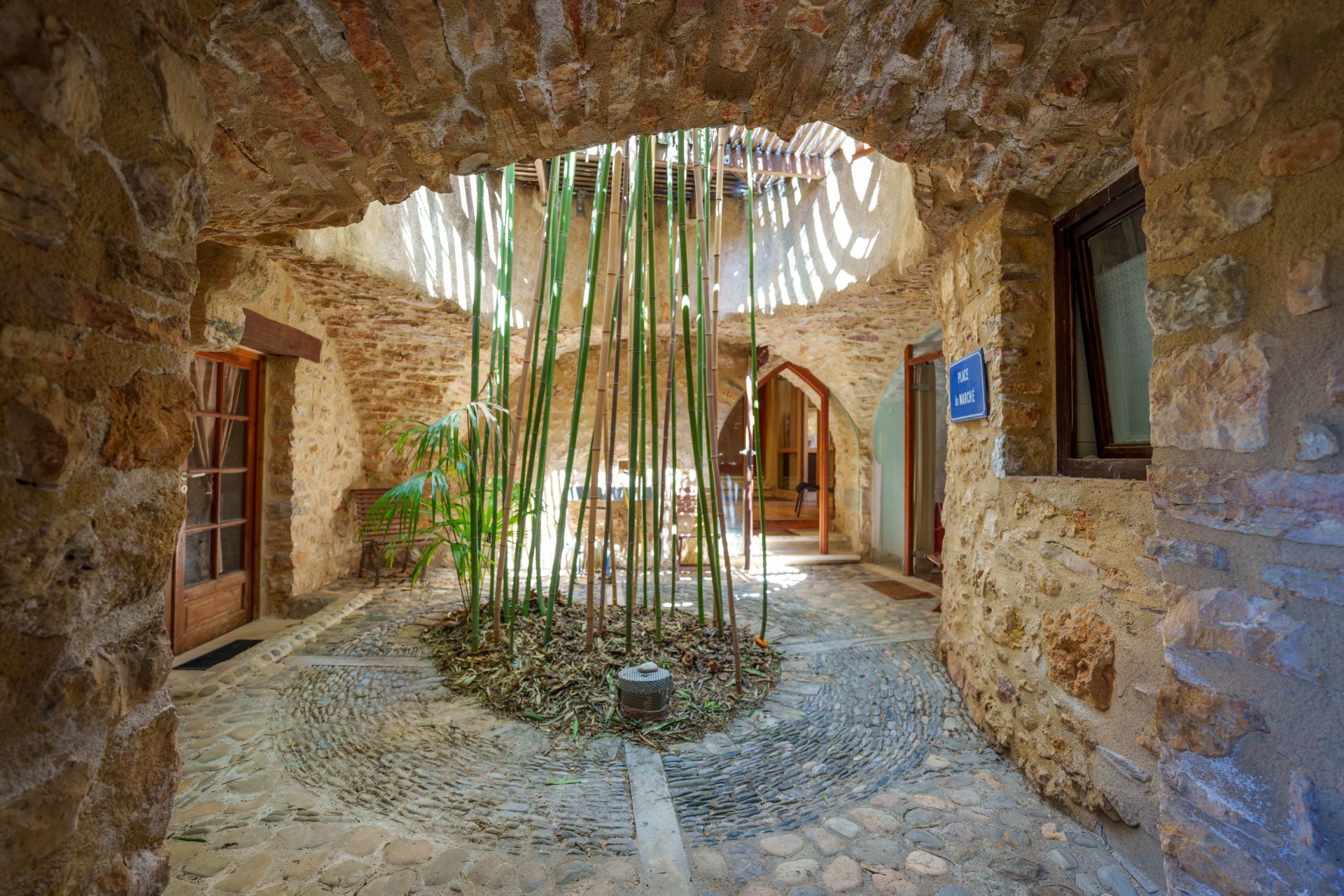 house 13 Rooms for sale on MONTPEYROUX (34150)