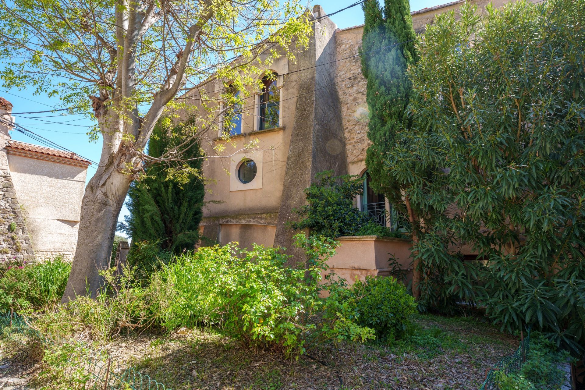 house 13 Rooms for sale on MONTPEYROUX (34150)