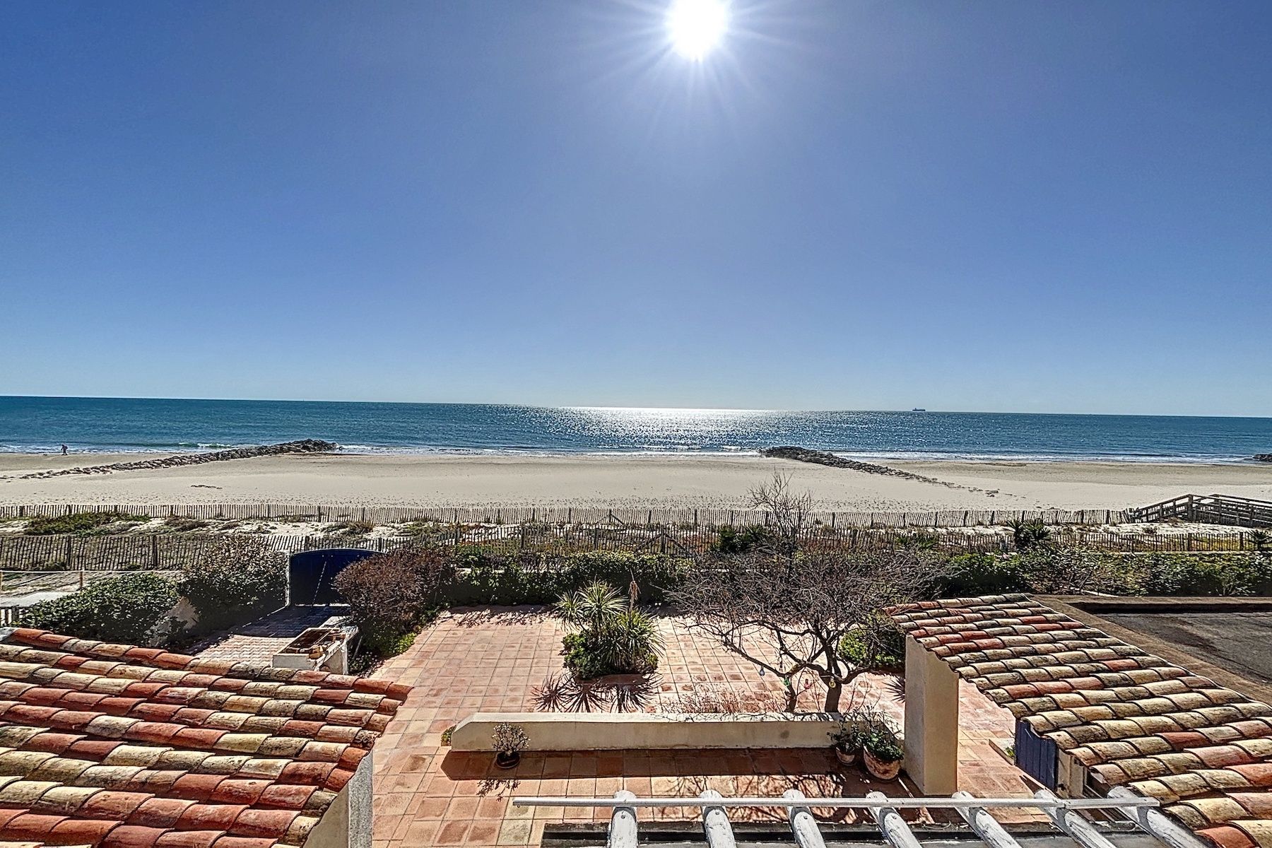 house 8 Rooms for sale on FRONTIGNAN (34110)
