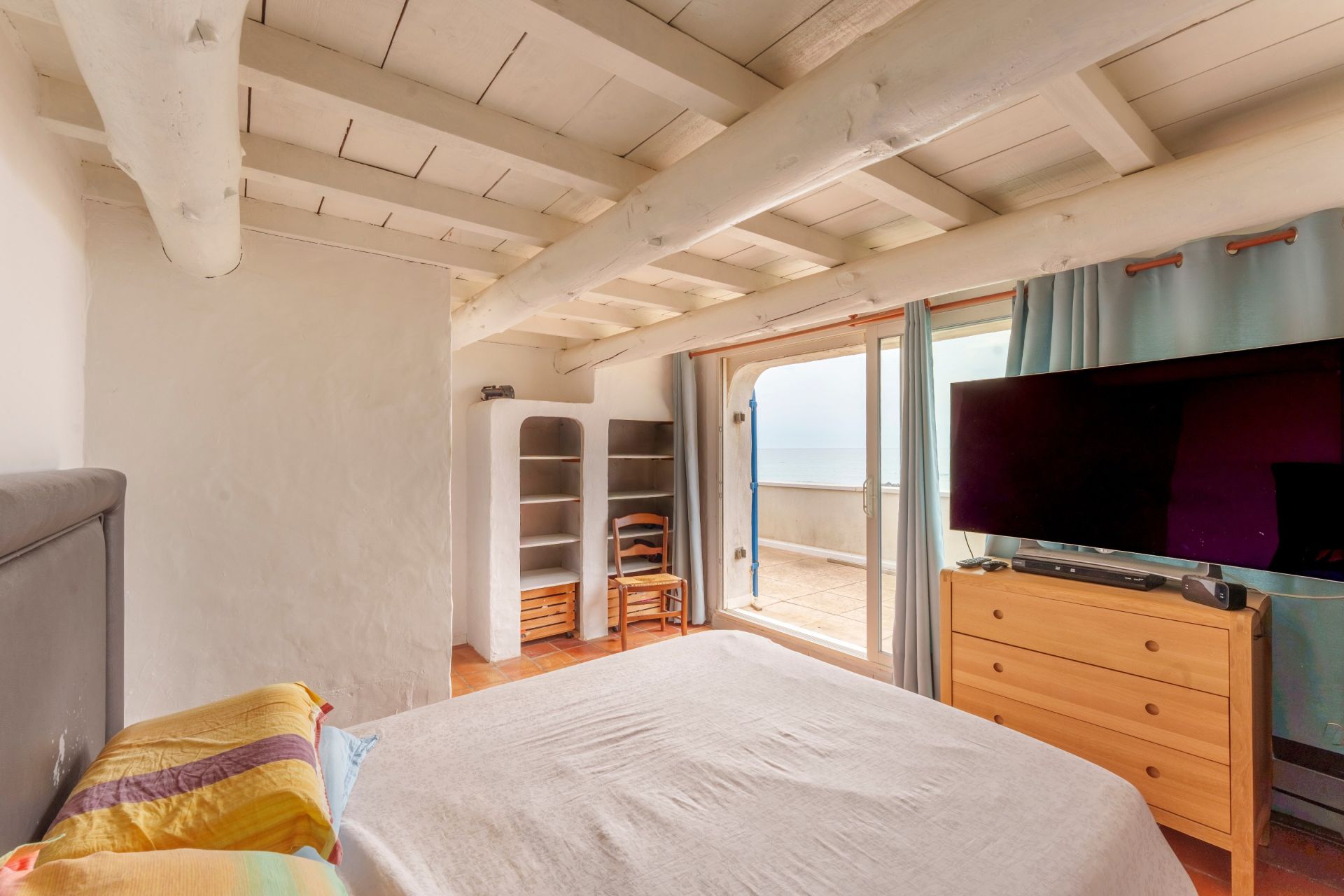house 8 Rooms for sale on FRONTIGNAN (34110)