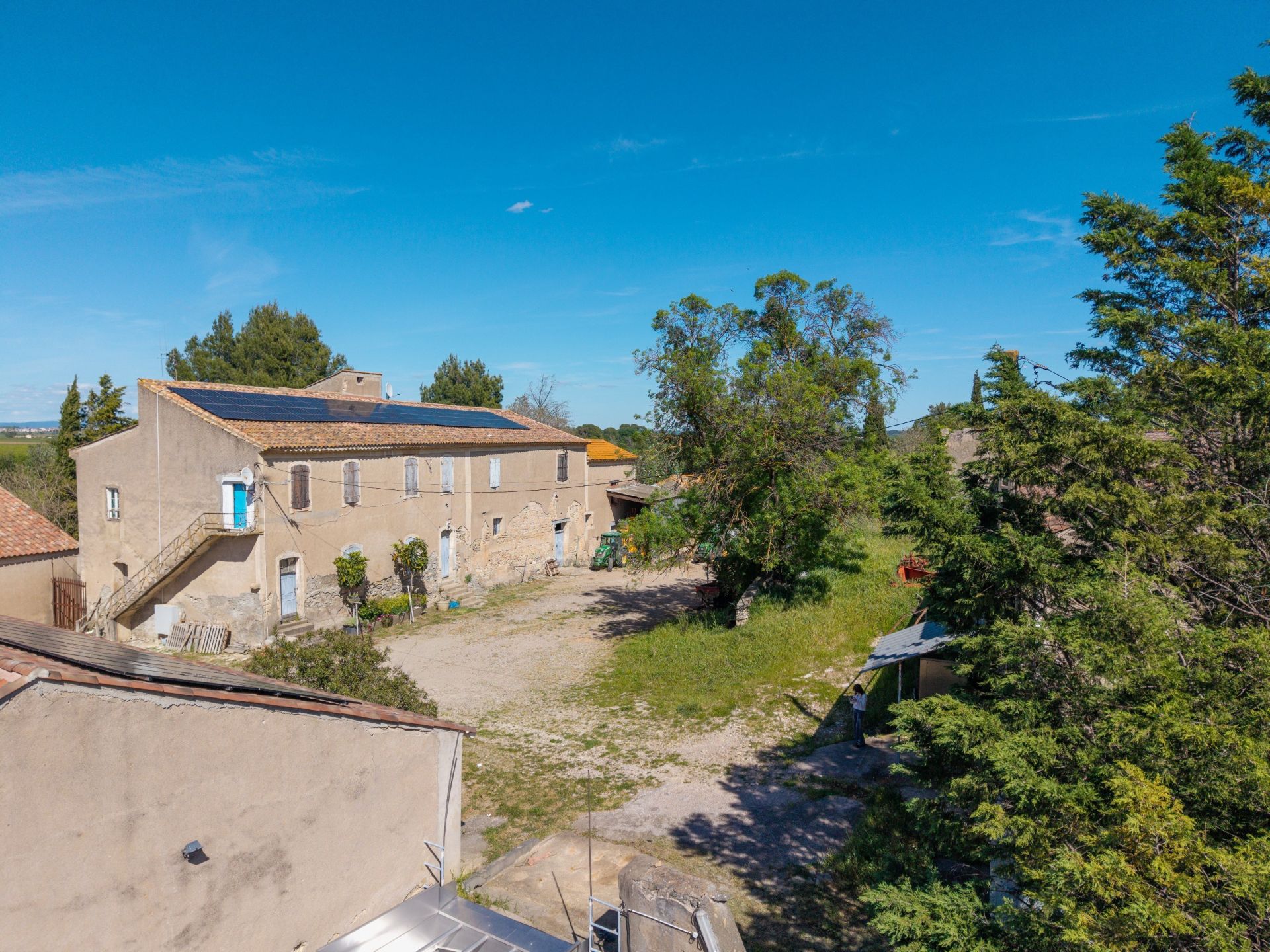 wine estate 26 Rooms for sale on BEZIERS (34500)
