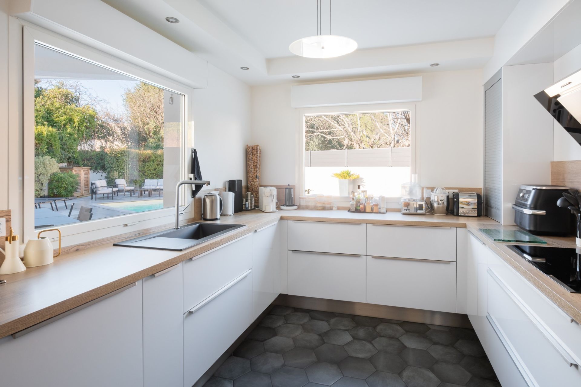 house 10 Rooms for sale on MONTPELLIER (34000)