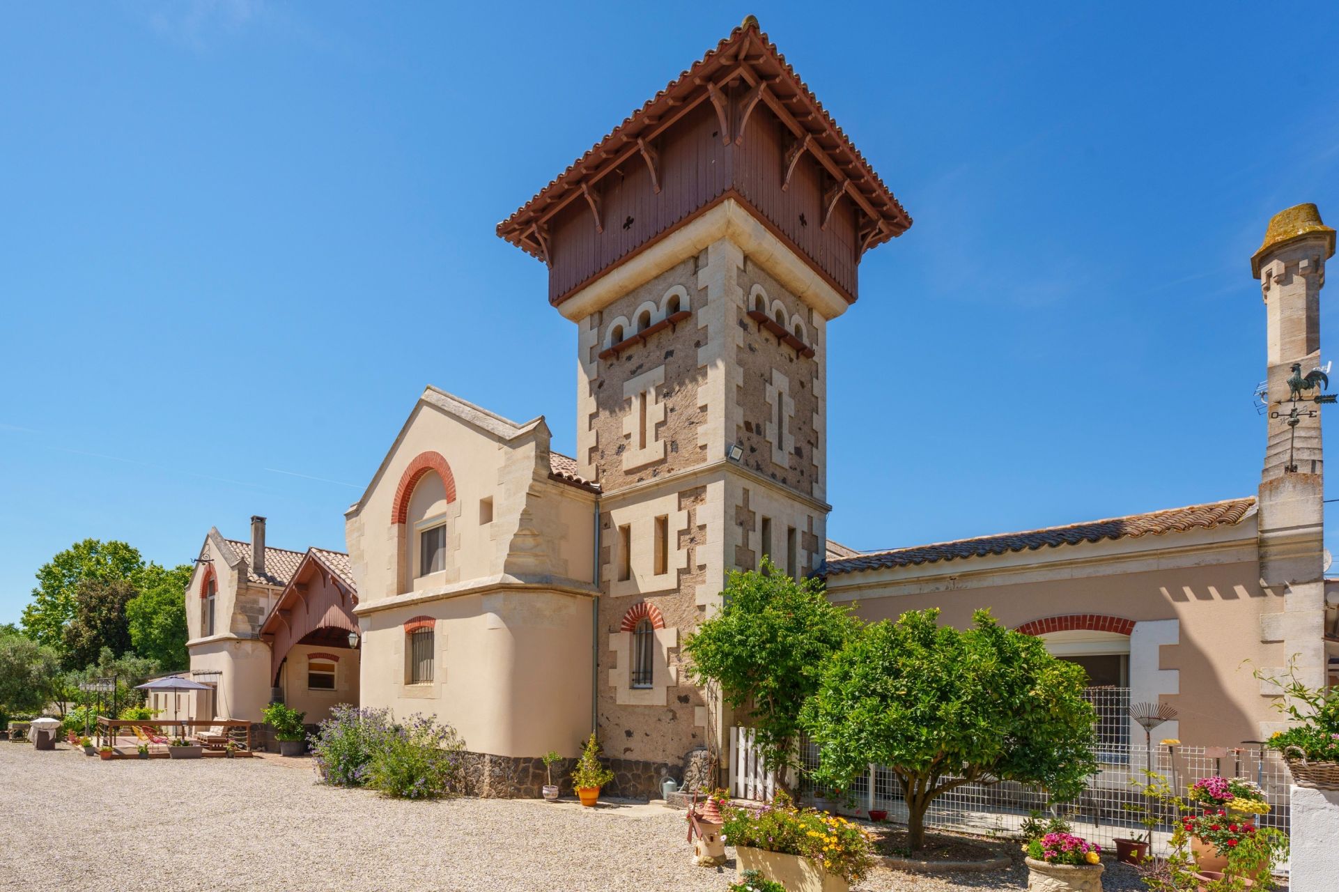 house 43 Rooms for sale on AGDE (34300)