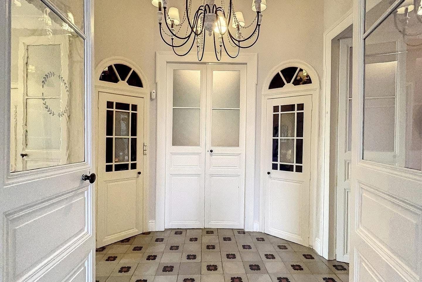 house 10 Rooms for sale on LOUPIAN (34140)