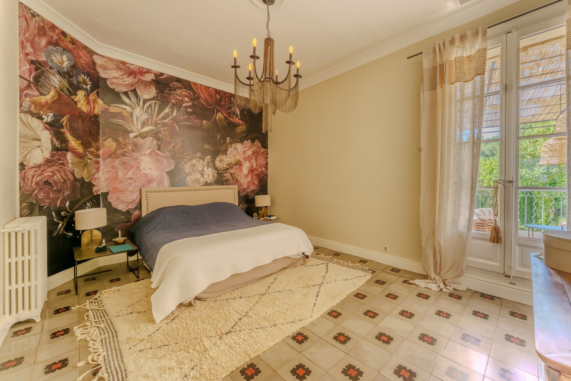 house 10 Rooms for sale on LOUPIAN (34140)
