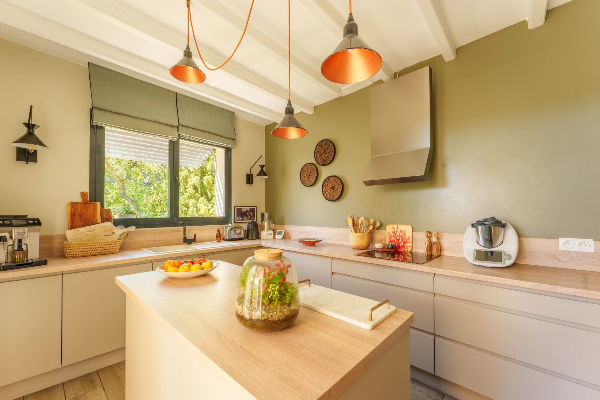 house 10 Rooms for sale on LOUPIAN (34140)