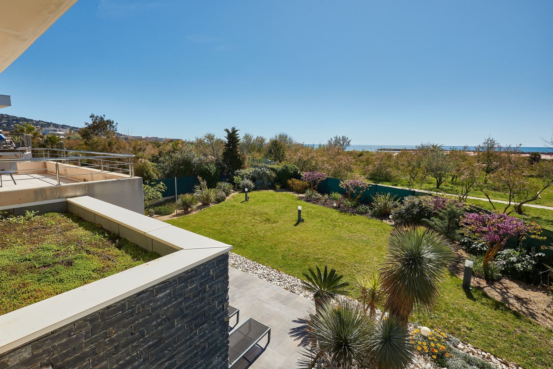house 6 Rooms for sale on SETE (34200)