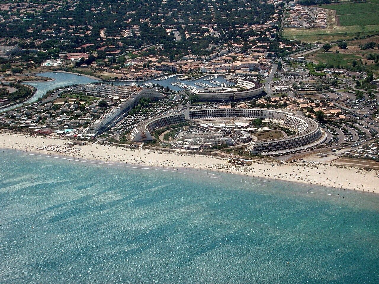 house 4 Rooms for sale on AGDE (34300)