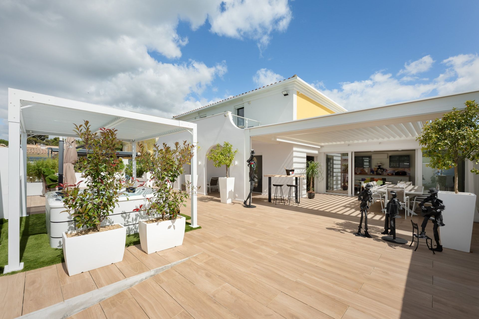 house 4 Rooms for sale on AGDE (34300)