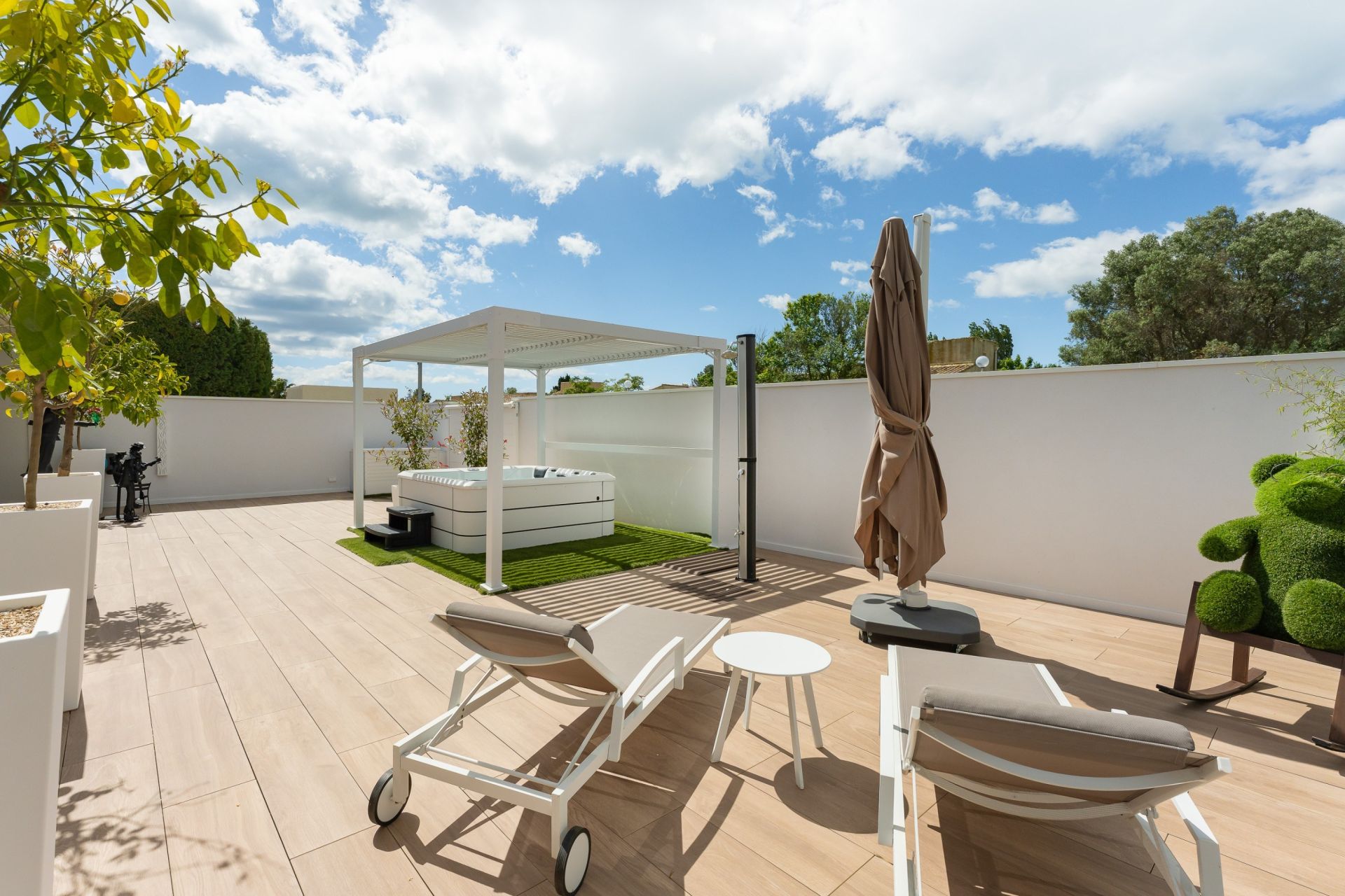 house 4 Rooms for sale on AGDE (34300)
