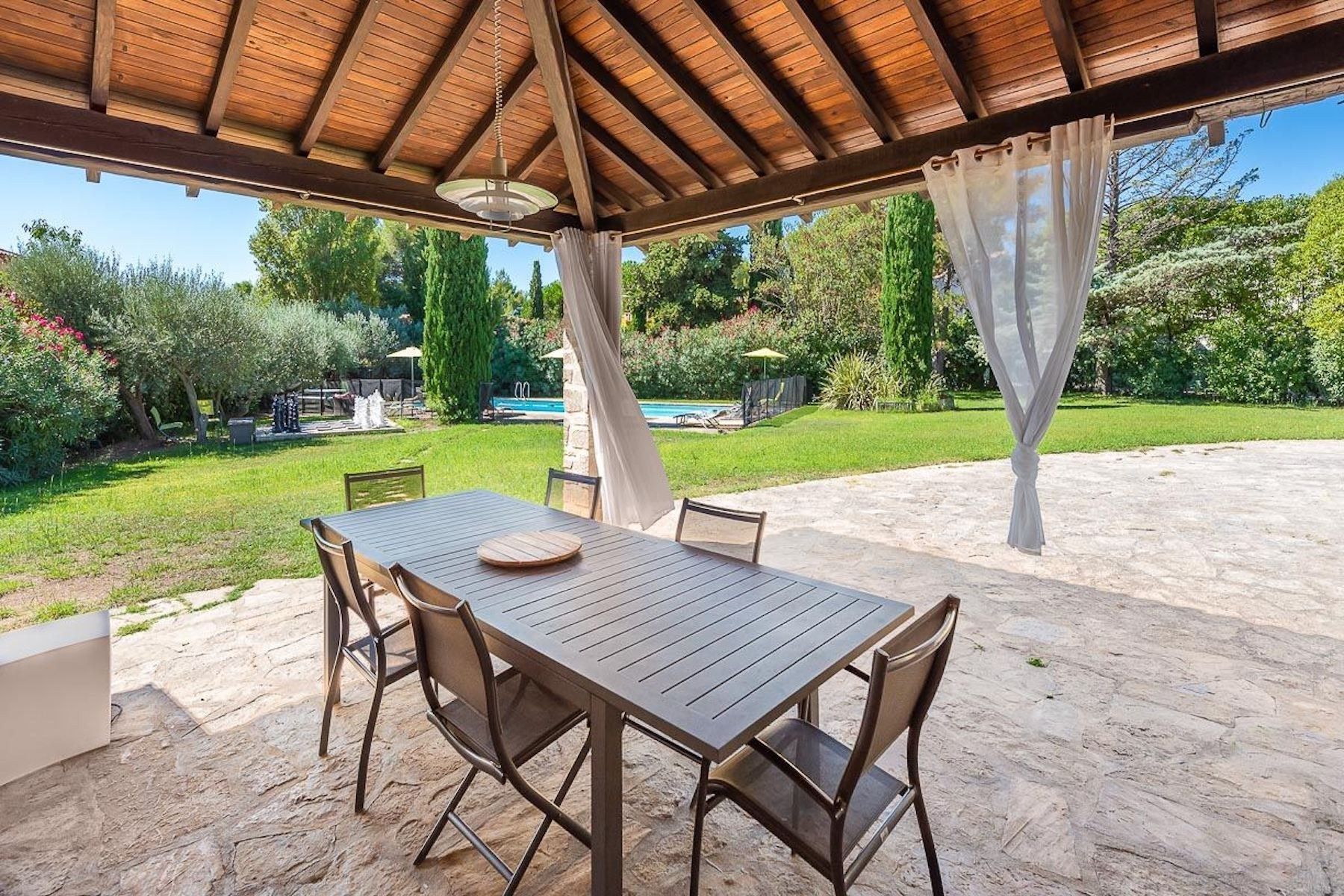 maison 10 Pièces en vente sur ST JEAN DE VEDAS (34430)
