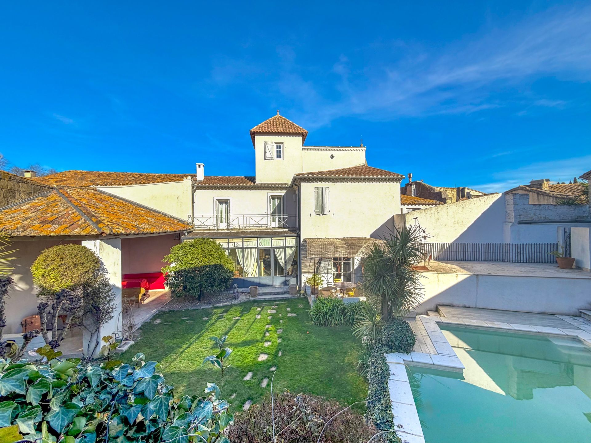 house 10 Rooms for sale on MAUGUIO (34130)