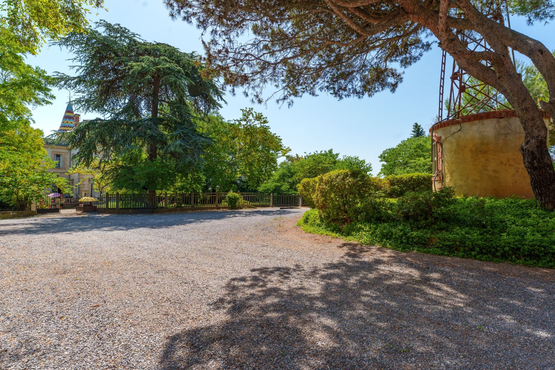 castle 28 Rooms for sale on BEZIERS (34500)