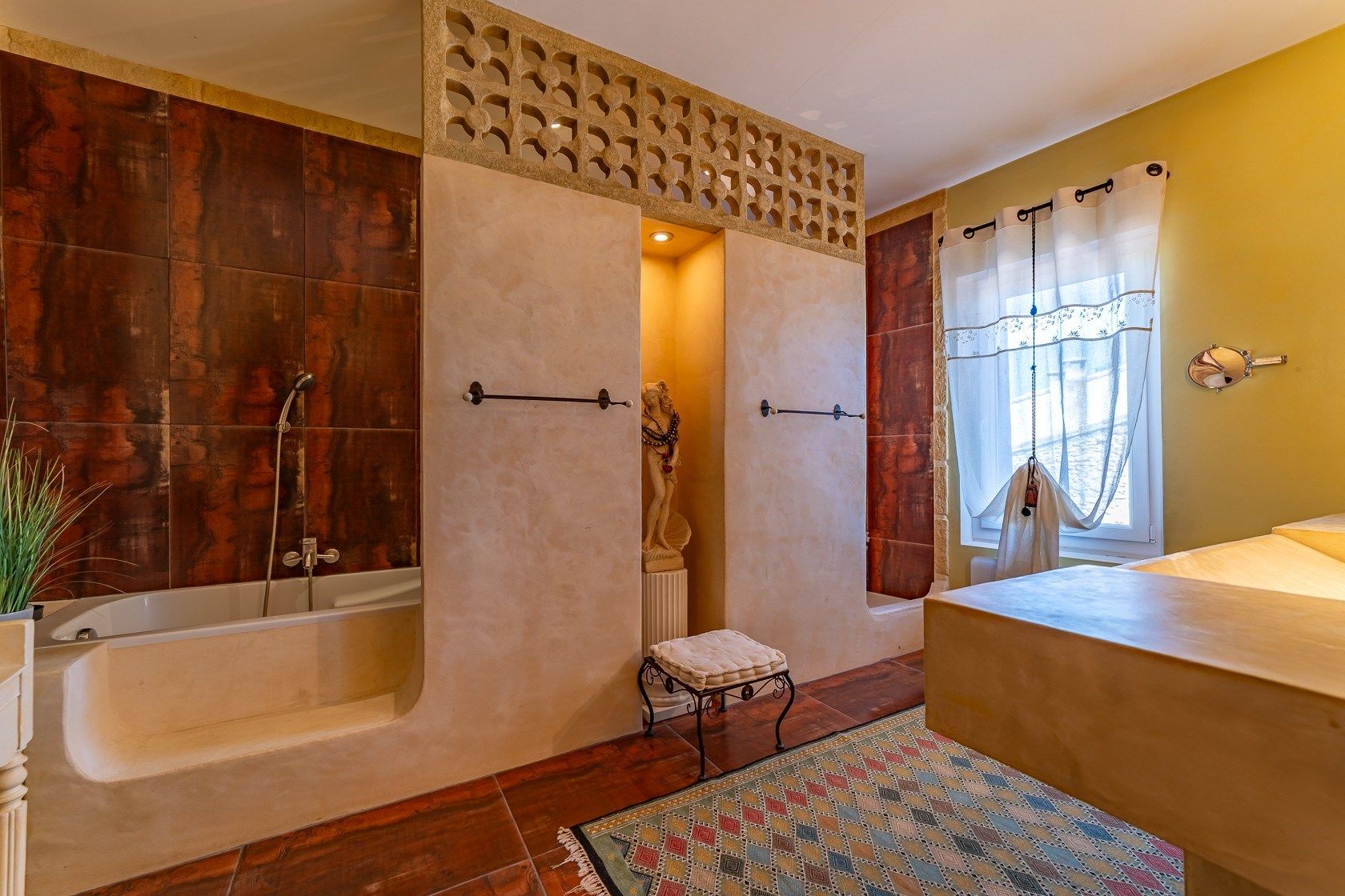 house 5 Rooms for sale on MONTPELLIER (34000)
