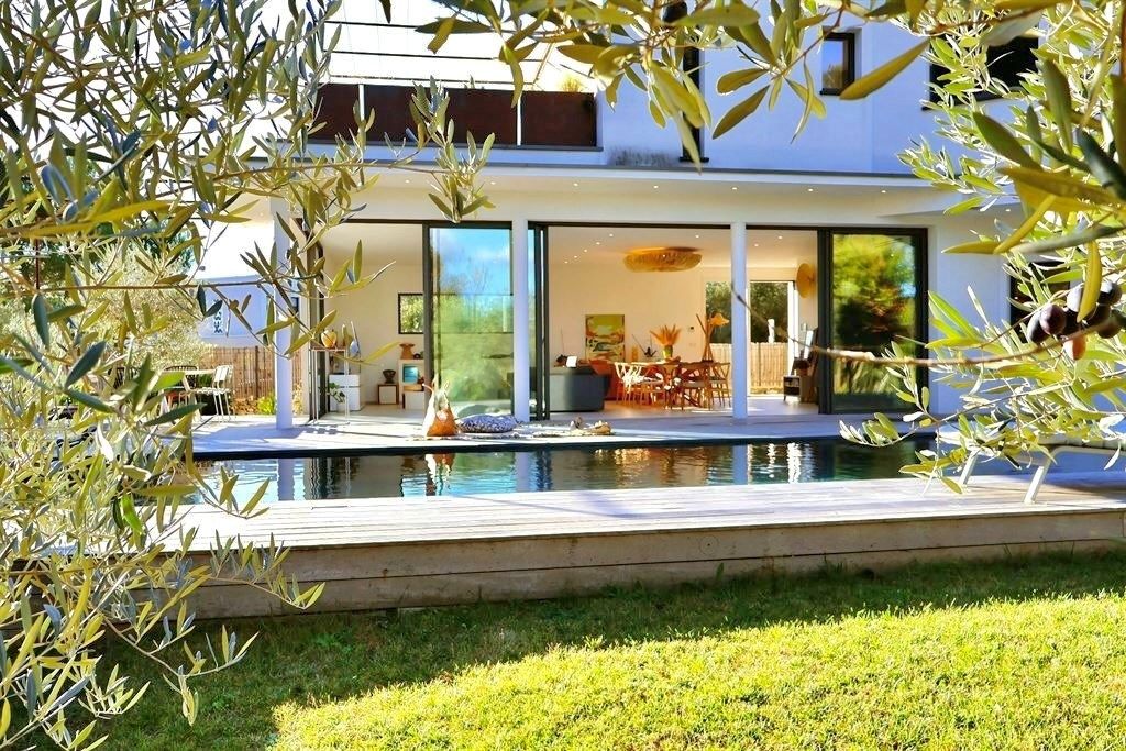 house 7 Rooms for sale on MONTPELLIER (34000)