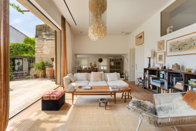 Sale House Aigues-Mortes 9&nbsp;Rooms 310&nbsp;m²