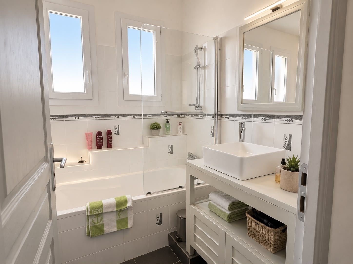 house 5 Rooms for sale on LE CAP D AGDE (34300)