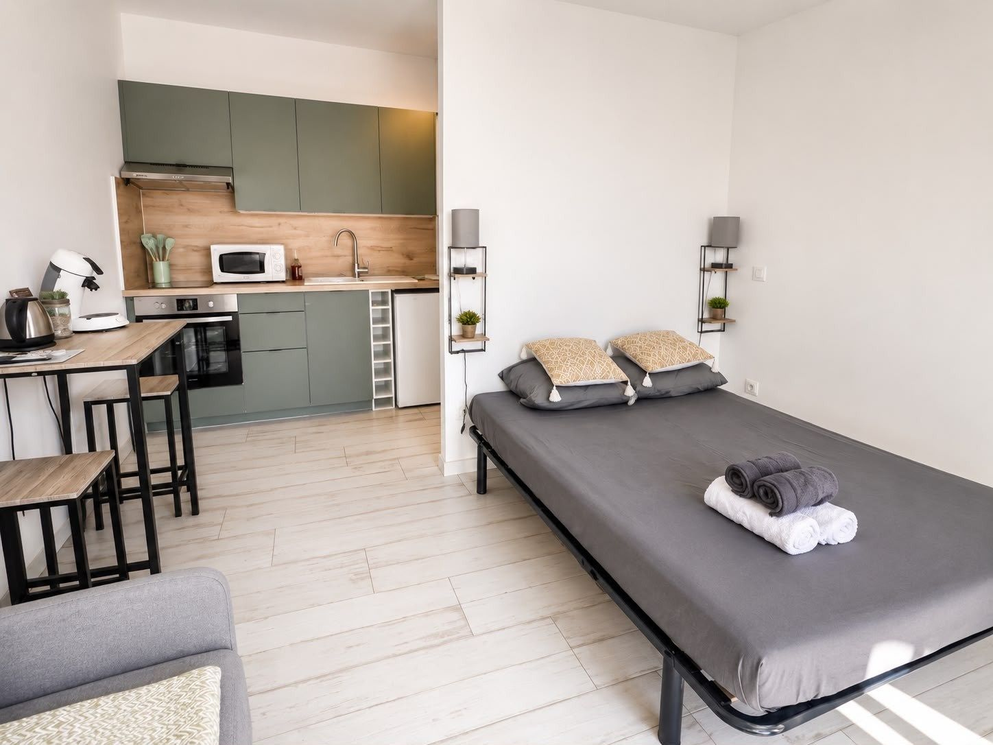 house 5 Rooms for sale on LE CAP D AGDE (34300)