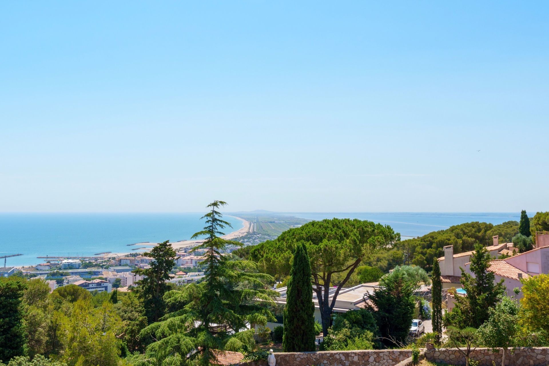 house 7 Rooms for sale on SETE (34200)