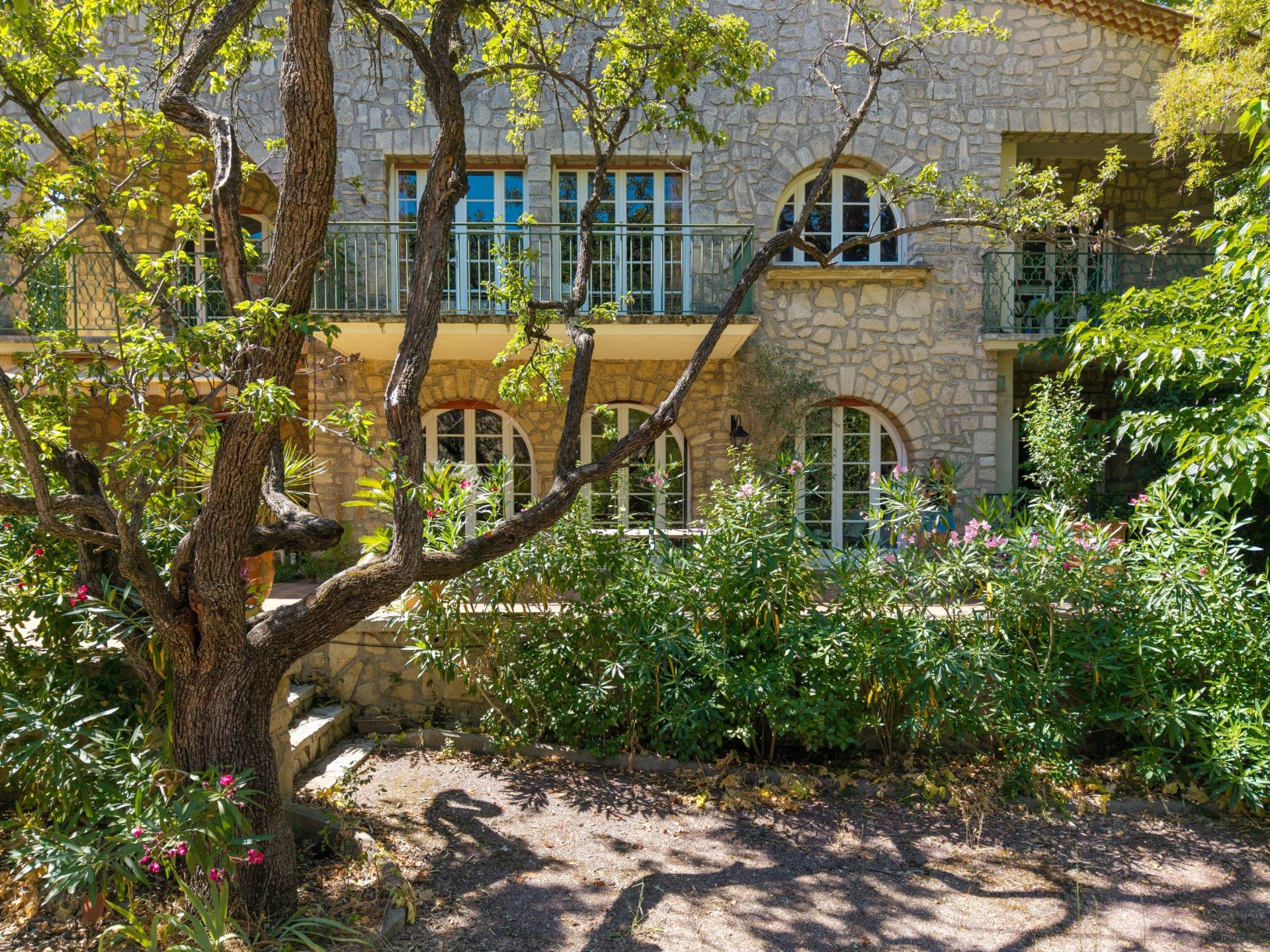 house 10 Rooms for sale on MONTPELLIER (34070)