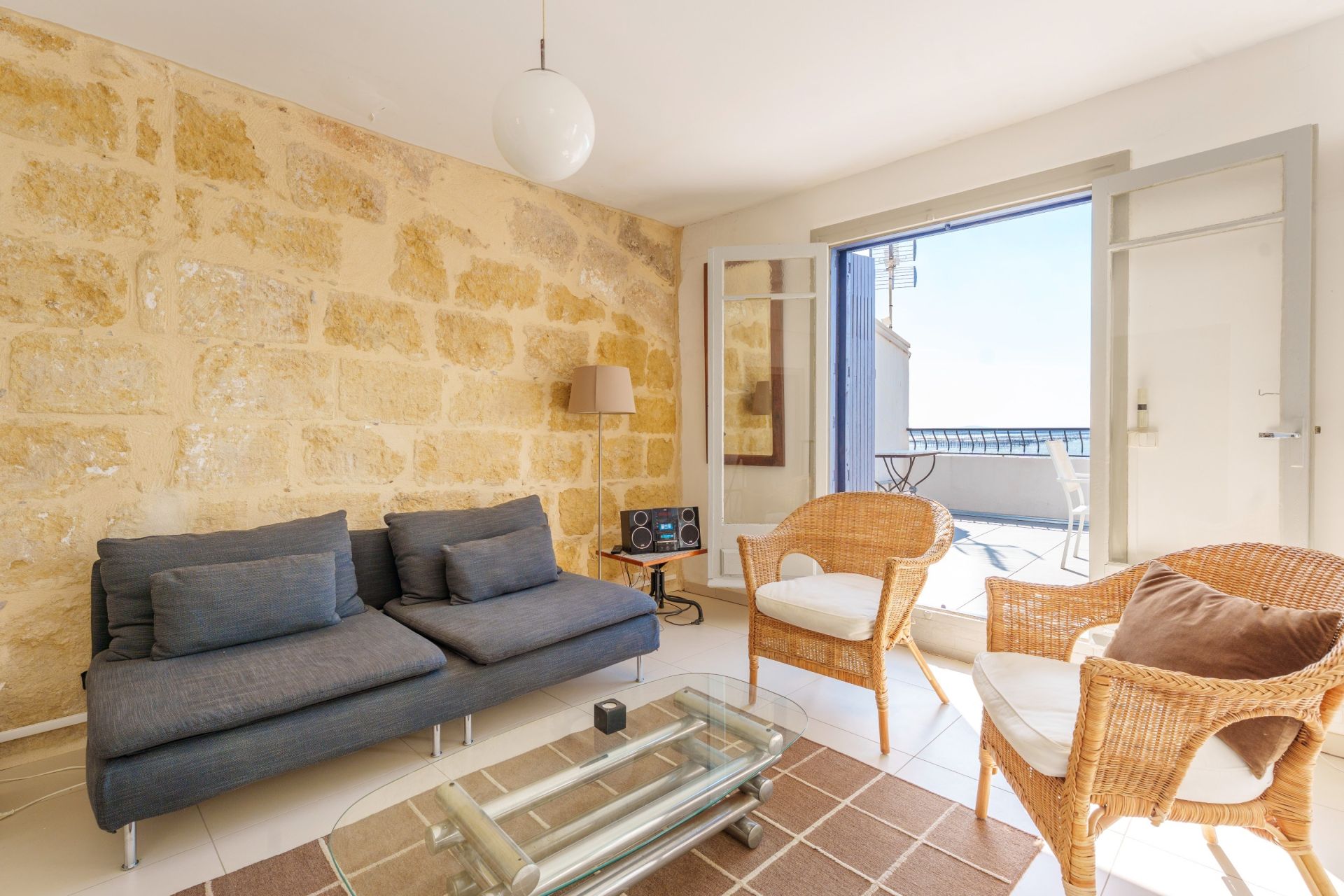 propriété 9 Pièces en vente sur BOUZIGUES (34140)