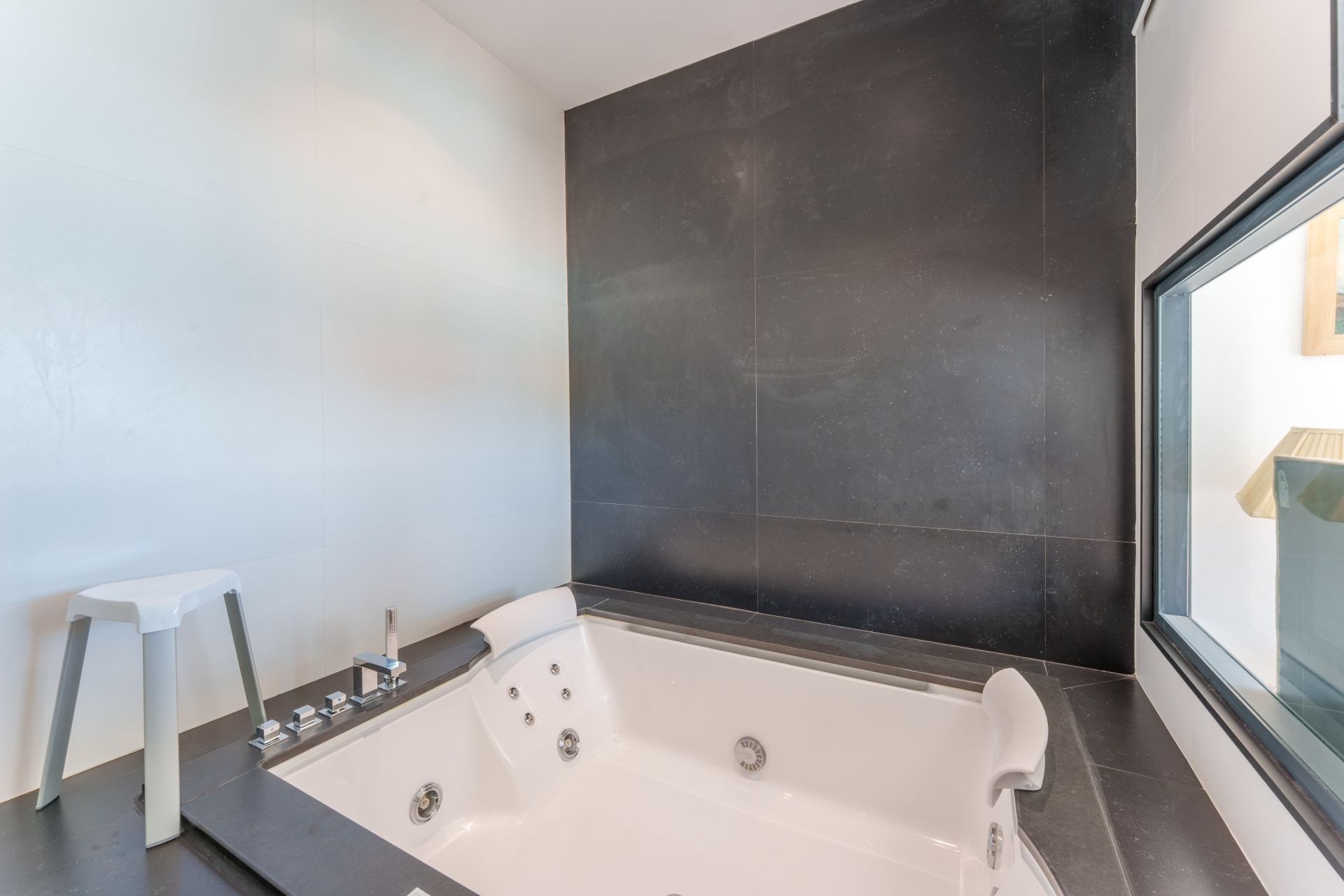 house 8 Rooms for sale on MONTPELLIER (34000)