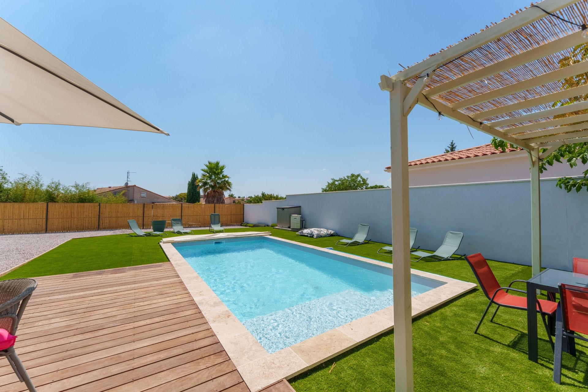 house 6 Rooms for sale on VIC LA GARDIOLE (34110)